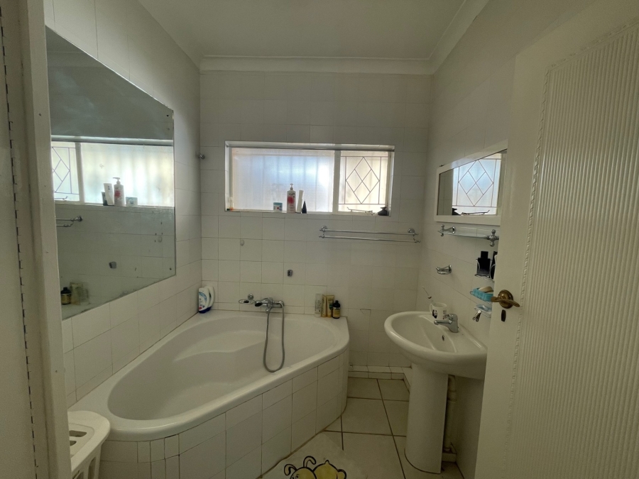 6 Bedroom Property for Sale in Dan Pienaar Free State